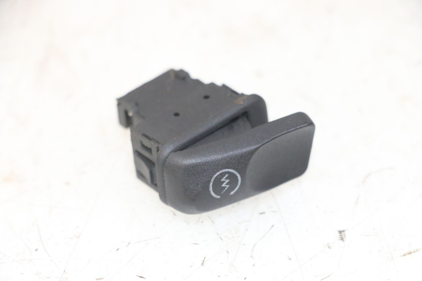 photo de INTERRUPTOR DE ARRANQUE PIAGGIO NEW TYPHOON 50 (2018 - 2021) - Otra perspectiva