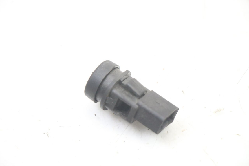 photo de INTERRUPTOR DE ARRANQUE PIAGGIO ZIP 4T 50 (2018 - 2020) - Zoom estado de uso