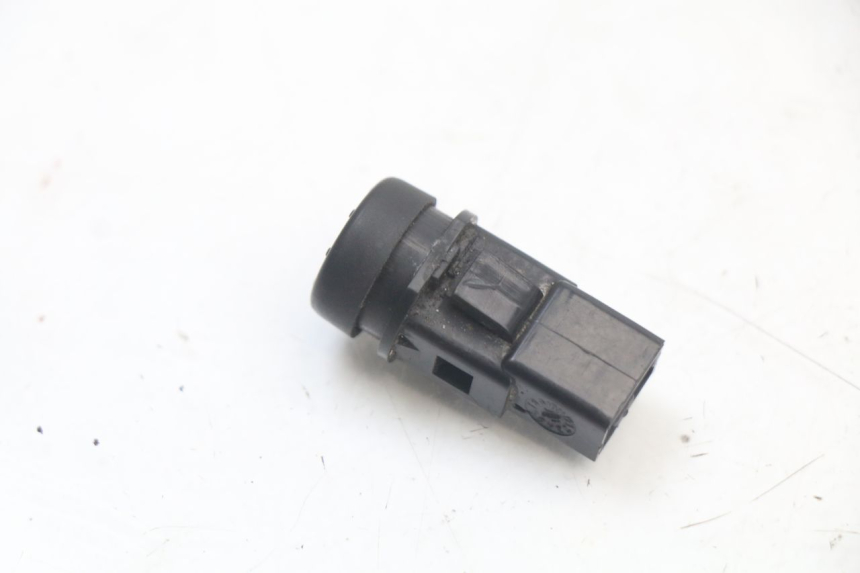 photo de CONMUTADOR ARRANQUE APRILIA SR MOTARD 50 (2012 - 2018) - Zoom estado de uso