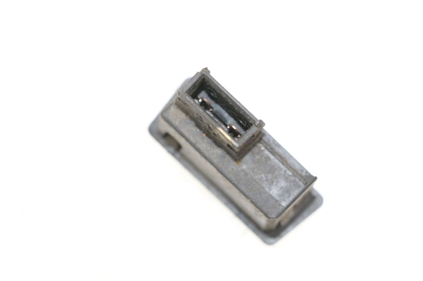 photo de INTERRUPTOR DE ARRANQUE YAMAHA XMAX X-MAX 125 (2006 - 2009) - Zoom estado de uso