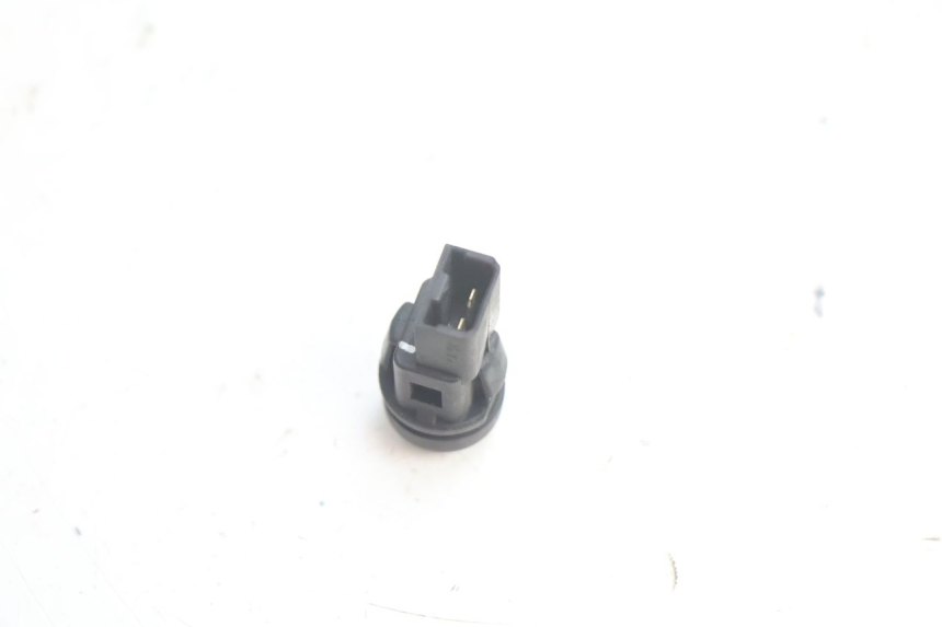 photo de INTERRUPTOR DE ARRANQUE PIAGGIO X9 EVOLUTION 125 (2003 - 2007) - Otra perspectiva