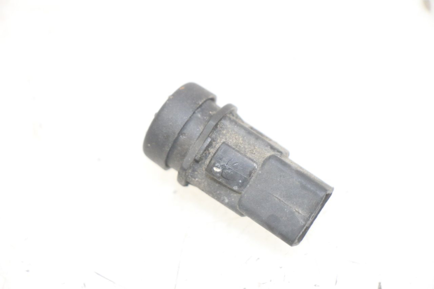 photo de INTERRUPTOR DE ARRANQUE PIAGGIO X9 125 (2000 - 2003) - Zoom estado de uso