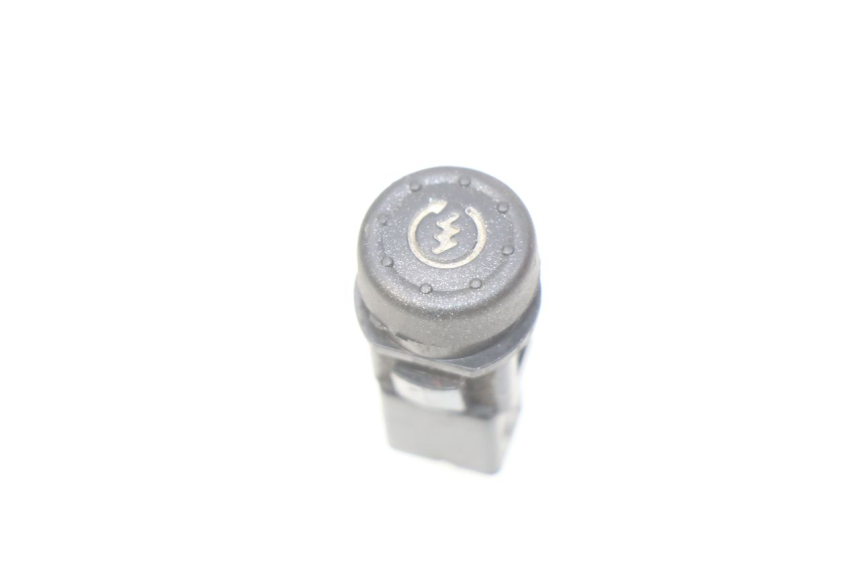 photo de INTERRUPTOR DE ARRANQUE PIAGGIO ZIP 2T 50 (2009 - 2019) - Otra perspectiva