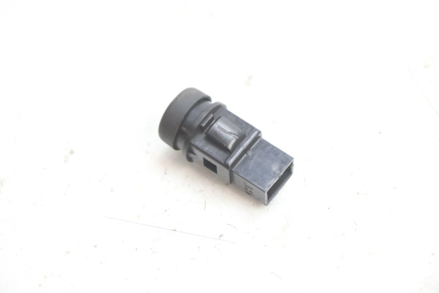 photo de INTERRUPTOR DE ARRANQUE PIAGGIO ZIP 2T 50 (2009 - 2019) - Zoom estado de uso