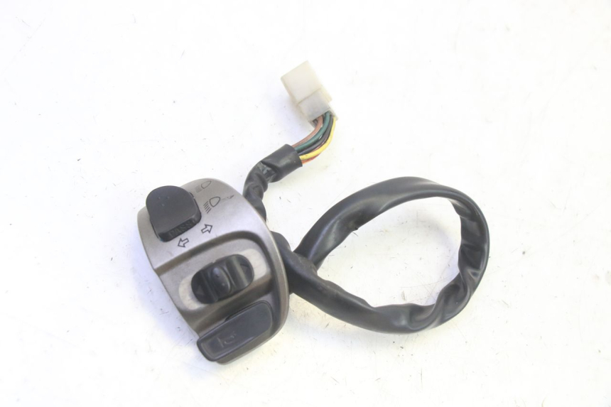 photo de CONMUTADOR DERECHA QUADRO 4 4D 350 (2015 - 2018) - Vista principal