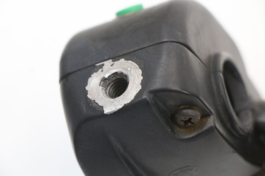 photo de Interruptor de dirección E-MAX 80L 1 (2011 - 2014) - Primer plano técnico