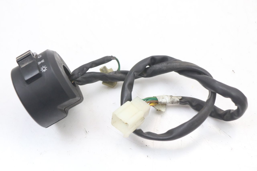 photo de CONMUTADOR DERECHA DAELIM A-FOUR 2T 50 (2005 - 2012) - Otra perspectiva