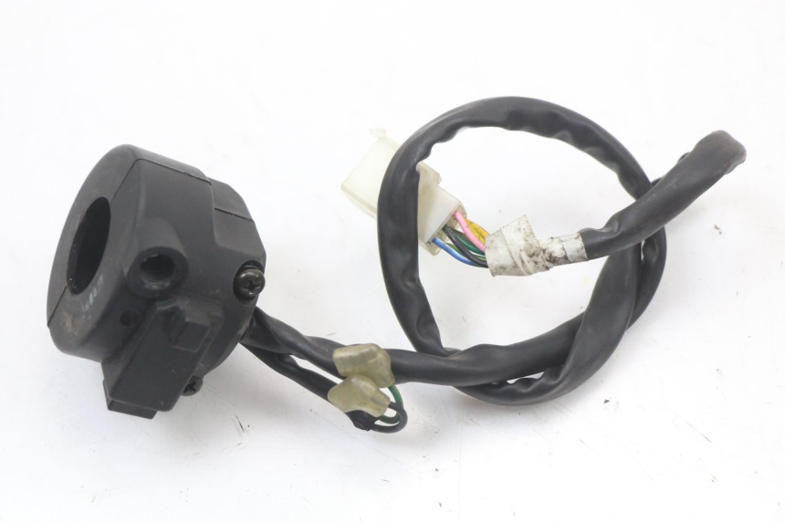 photo de CONMUTADOR DERECHA DAELIM A-FOUR 2T 50 (2005 - 2012) - Primer plano técnico