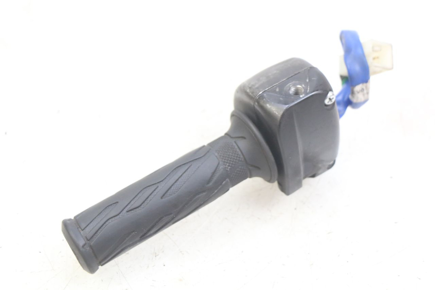 photo de INTERRUPTOR DERECHO KYMCO AGILITY 16+ 4T 50 (2018 - 2023) - Vista general del producto