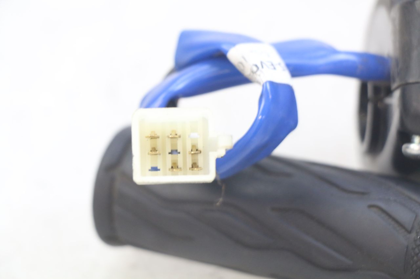 photo de INTERRUPTOR DERECHO KYMCO AGILITY 16+ 4T 50 (2018 - 2023) - Vista general del producto