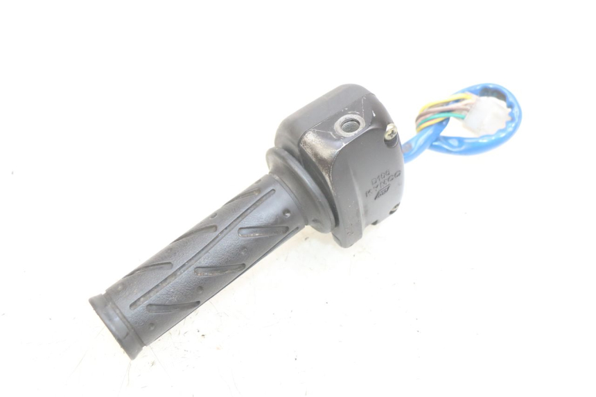 photo de INTERRUPTOR DERECHO KYMCO AGILITY 4T 50 (2005 - 2018) - Detalles de los puntos de fijación