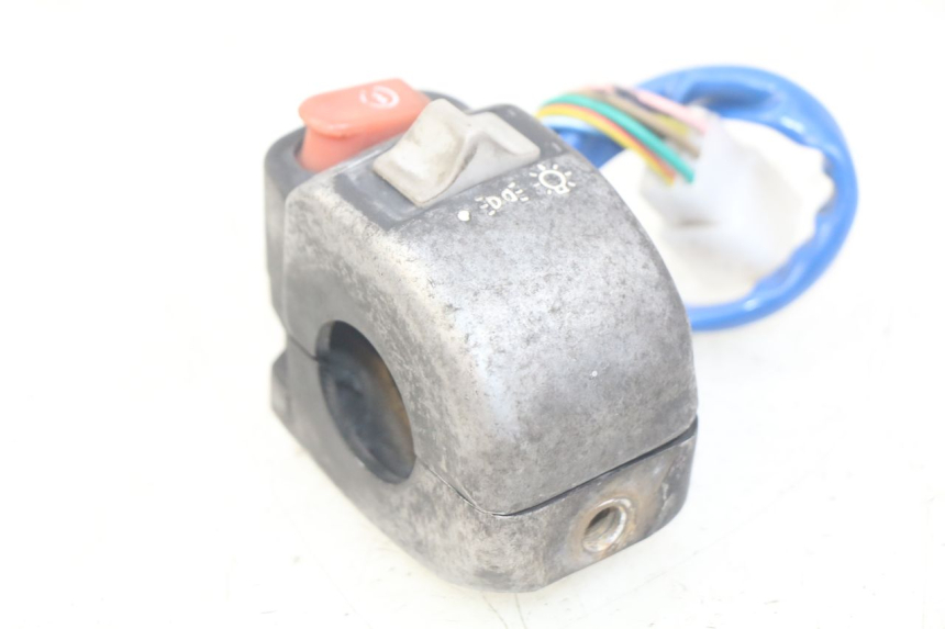 photo de INTERRUPTOR DERECHO KYMCO AGILITY 4T 50 (2005 - 2018) - Primer plano técnico