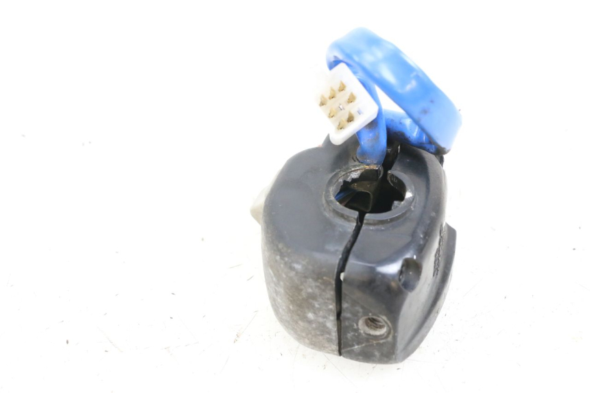 photo de INTERRUPTOR DERECHO KYMCO AGILITY 4T 50 (2005 - 2018) - Otra perspectiva