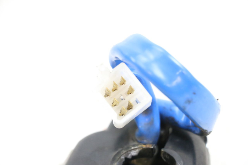 photo de INTERRUPTOR DERECHO KYMCO AGILITY 4T 50 (2005 - 2018) - Primer plano técnico