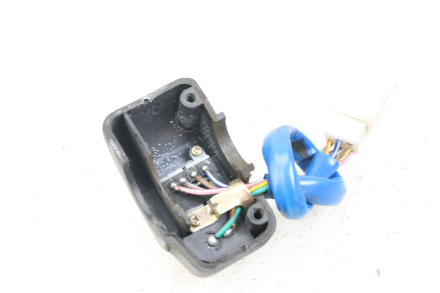 photo de INTERRUPTOR DERECHO KYMCO AGILITY 4T 50 (2005 - 2018) - Zoom estado de uso