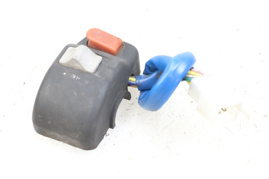 photo de INTERRUPTOR DERECHO KYMCO AGILITY 4T 50 (2005 - 2018) - Otra perspectiva