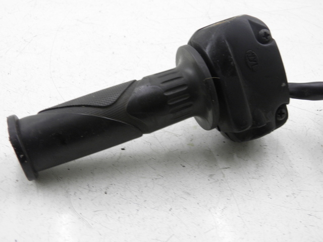 photo de CONMUTADOR DERECHA BENZHOU YY50QT31 VINTAGE 50 (2009 - 2012) - Zoom estado de uso