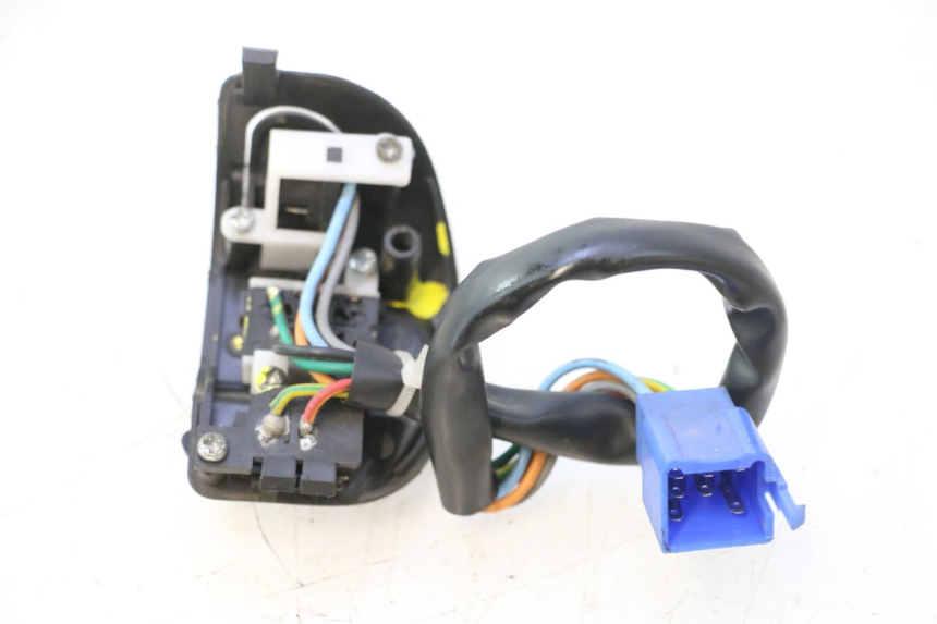 photo de CONMUTADOR DERECHA MASH BIBOP 2.0 50 (2021 - 2026) - Primer plano técnico
