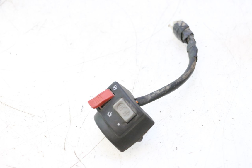 photo de INTERRUPTOR DERECHO MBK BOOSTER SPIRIT 50 (1999 - 2003) - Detalle de la pieza