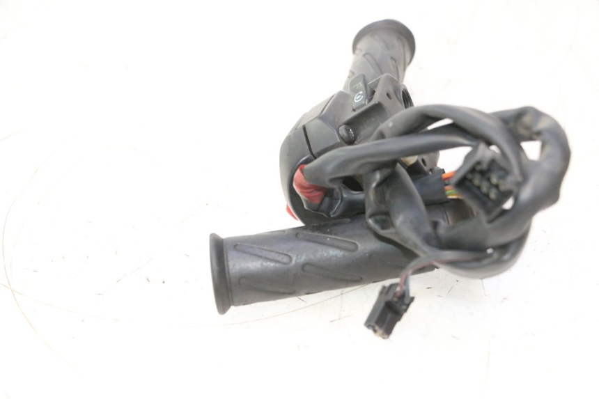 photo de INTERRUPTOR DERECHO SUZUKI BURGMAN 125 (2007 - 2014) - Vista general del producto