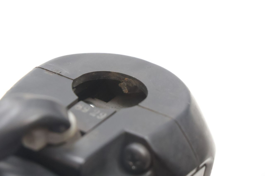 photo de INTERRUPTOR DERECHO SUZUKI BURGMAN 125 (2007 - 2014) - Detalles de los puntos de fijación