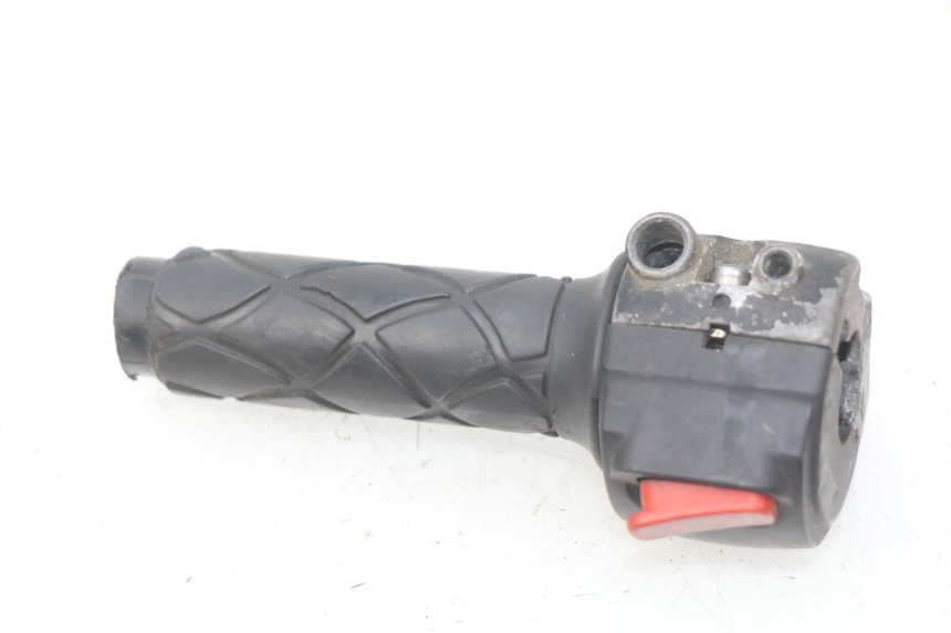 photo de INTERRUPTOR DERECHO YAMAHA BW'S 50 (1999 - 2003) - Zoom estado de uso