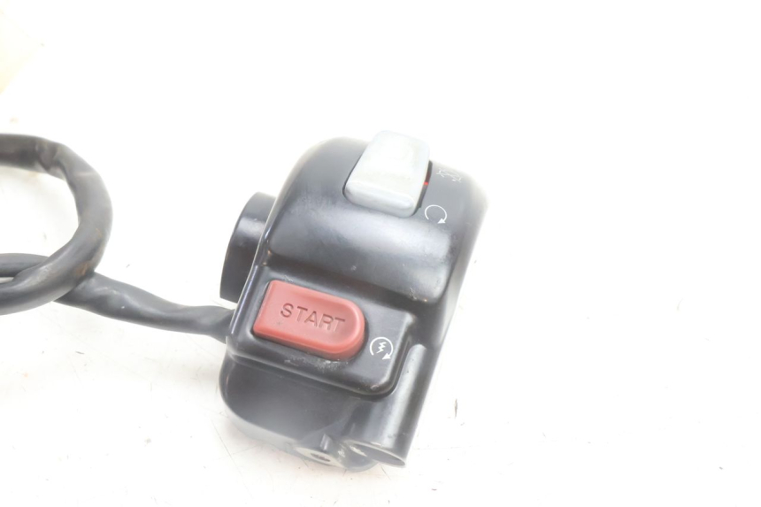 photo de INTERRUPTOR DERECHO YAMAHA BW'S BWS 125 (2010 - 2013) - Detalle de la pieza