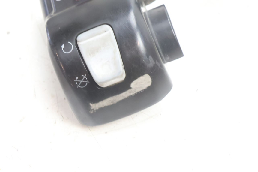 photo de INTERRUPTOR DERECHO YAMAHA BW'S BWS 125 (2010 - 2013) - Otra perspectiva