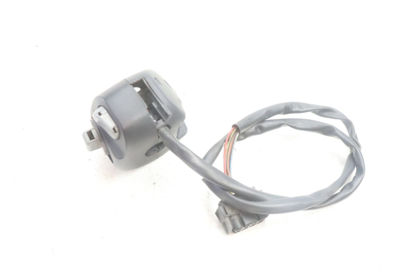 photo de INTERRUPTOR DERECHO BMW C1 125 (2000 - 2003) - Primer plano técnico