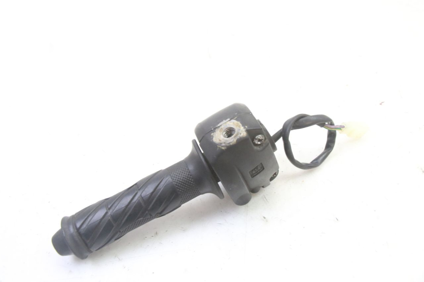 photo de CONMUTADOR DERECHA ORCAL CAVARO 4T 50 (2019 - 2023) - Primer plano técnico