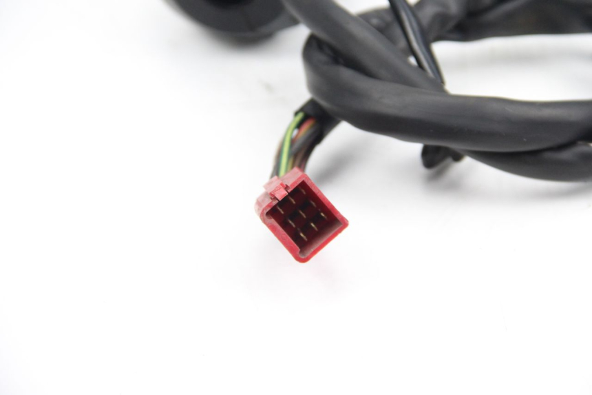 photo de CONMUTADOR DERECHA HONDA CBR F SC21 1000 (1986 - 1992) - Primer plano técnico