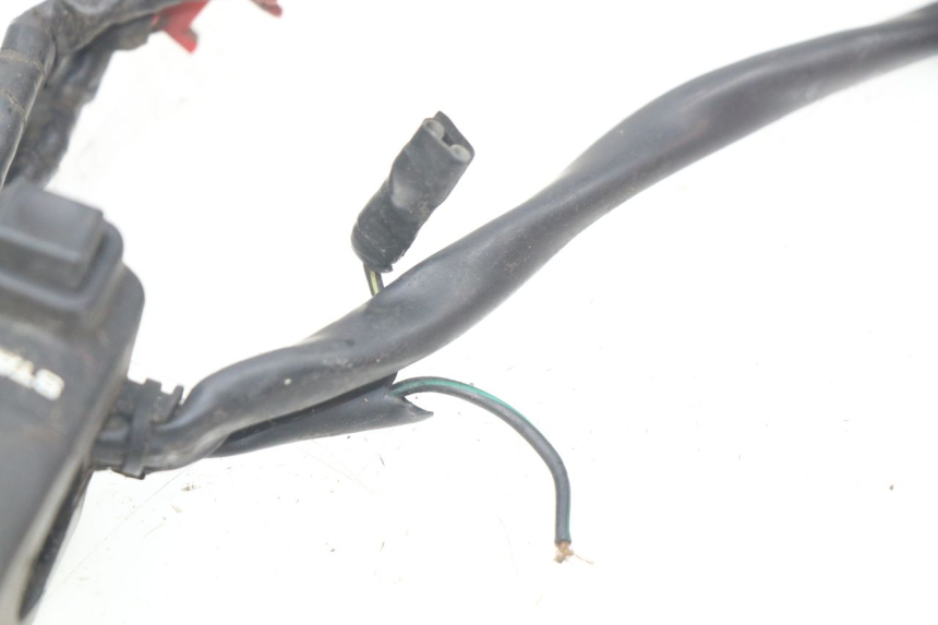 photo de INTERRUPTOR DERECHO HONDA CBR RR FIREBLADE 900 (1992 - 1994) - Detalles de los puntos de fijación