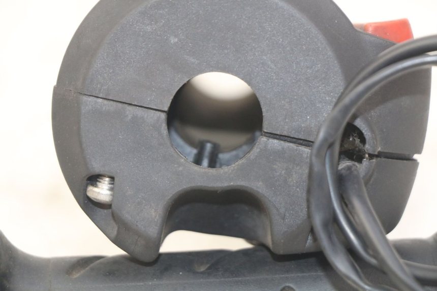 photo de INTERRUPTOR DERECHO PEUGEOT CITYSTAR 2T 50 (2018 - 2021) - Detalle de la pieza