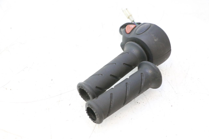 photo de INTERRUPTOR DERECHO PEUGEOT CITYSTAR 2T 50 (2018 - 2021) - Vista general del producto