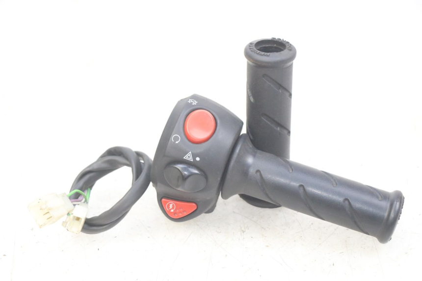 photo de INTERRUPTOR DERECHO PEUGEOT CITYSTAR AIR 125 (2014 - 2017) - Vista principal