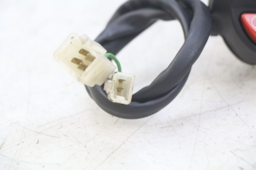 photo de INTERRUPTOR DERECHO PEUGEOT CITYSTAR AIR 125 (2014 - 2017) - Vista general del producto