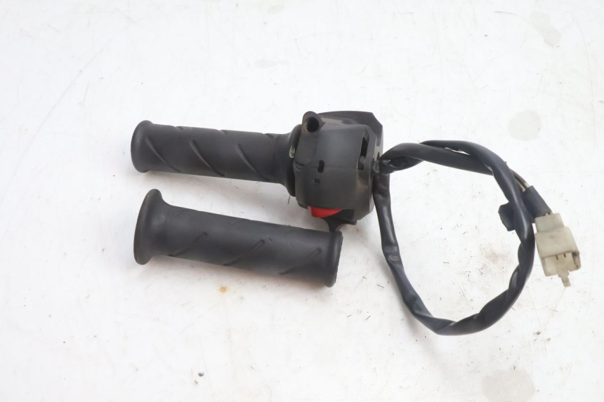photo de INTERRUPTOR DERECHO PEUGEOT CITYSTAR 125 (2011 - 2017) - Vista general del producto