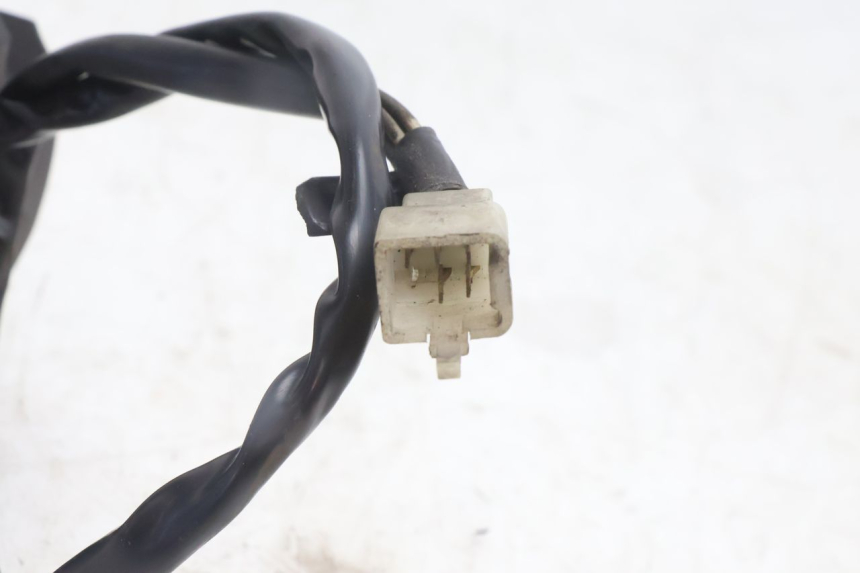 photo de INTERRUPTOR DERECHO PEUGEOT CITYSTAR 125 (2011 - 2017) - Detalles de los puntos de fijación