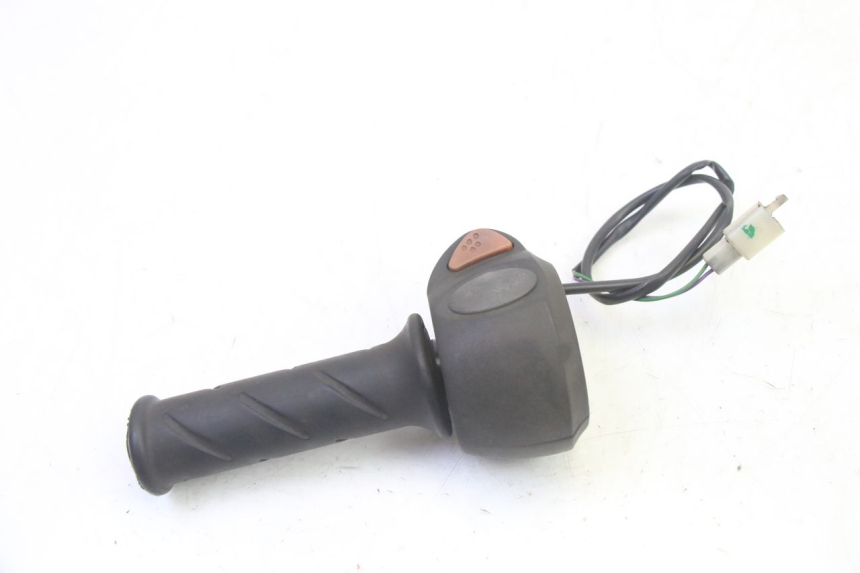 photo de INTERRUPTOR DERECHO PEUGEOT CITYSTAR 50 (2013 - 2017) - Zoom estado de uso