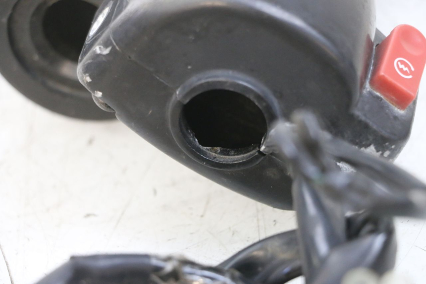 photo de INTERRUPTOR DERECHO SYM CROX 4T 50 (2016 - 2023) - Estado de la superficie y material