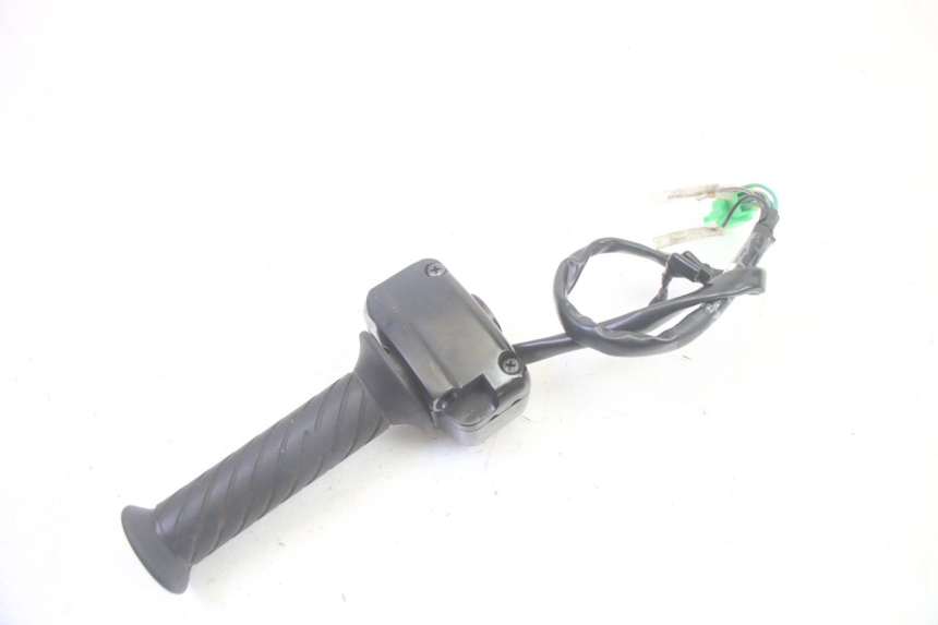 photo de INTERRUPTOR DERECHO SYM CROX 4T 50 (2016 - 2023) - Primer plano técnico