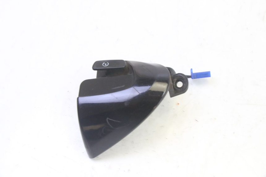 photo de CONMUTADOR DERECHA YAMAHA CYGNUS X INJECTION 125 (2007 - 2013) - Primer plano técnico