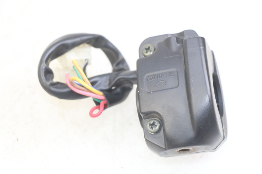 photo de INTERRUPTOR DERECHO EFUN E2GO 1 (2017 - 2021) - Otra perspectiva