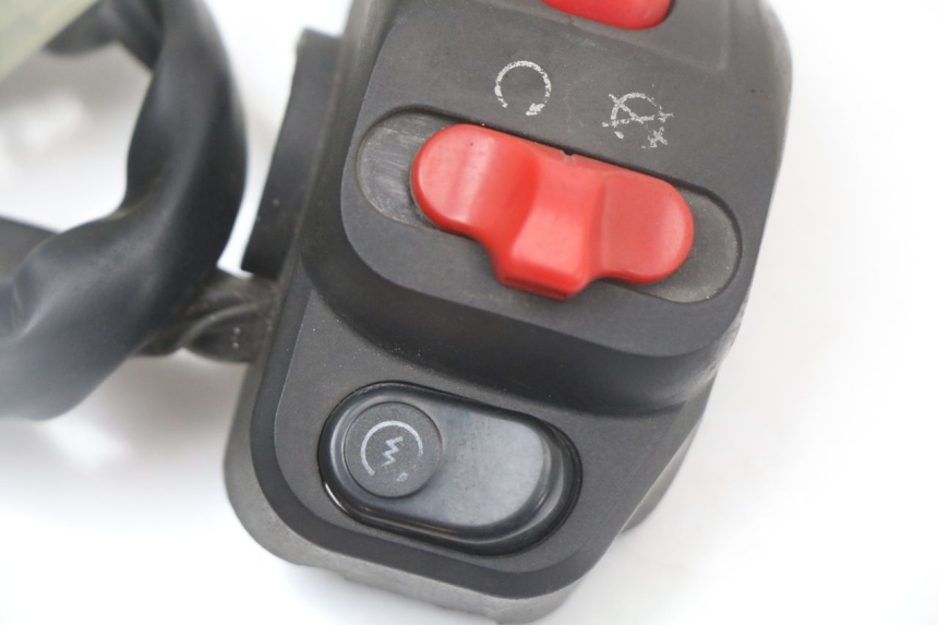 photo de CONMUTADOR DERECHA LONGJIA EASY MAX 125 (2020 - 2024) - Otra perspectiva