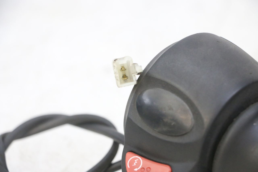 photo de CONMUTADOR DERECHA PEUGEOT ELYSTAR 125 (2002 - 2007) - Detalles de los puntos de fijación