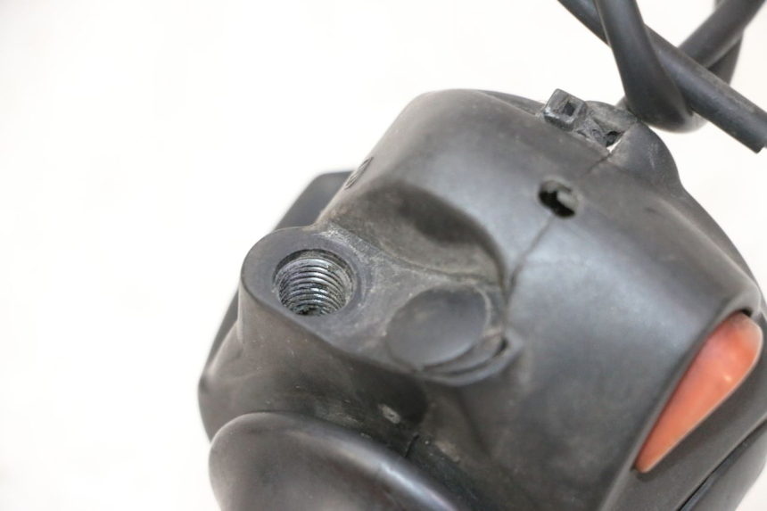 photo de INTERRUPTOR DERECHO PEUGEOT ELYSTAR 50 (2002 - 2014) - Detalle de la pieza