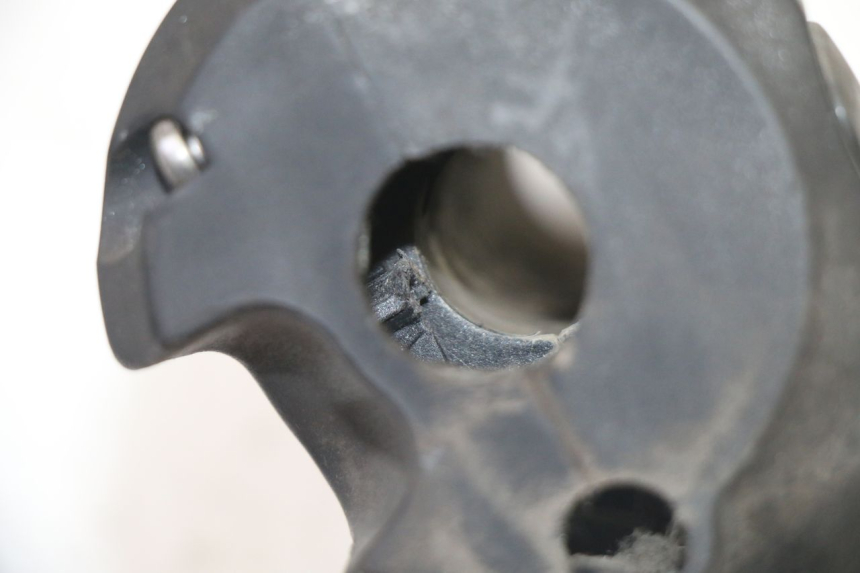 photo de INTERRUPTOR DERECHO PEUGEOT ELYSTAR 50 (2002 - 2014) - Primer plano técnico