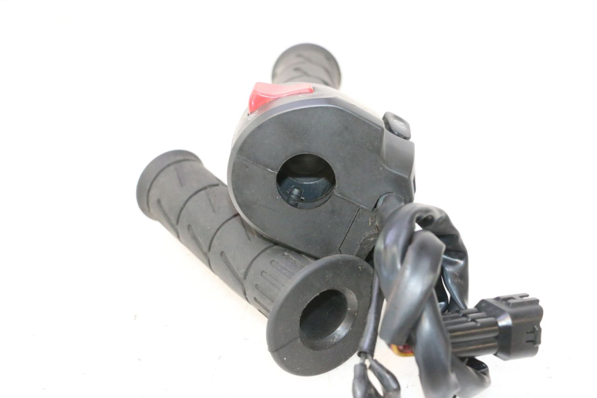 photo de CONMUTADOR DERECHA KAWASAKI ER-6 ER6 N 650 (2005 - 2009) - Detalle de la pieza