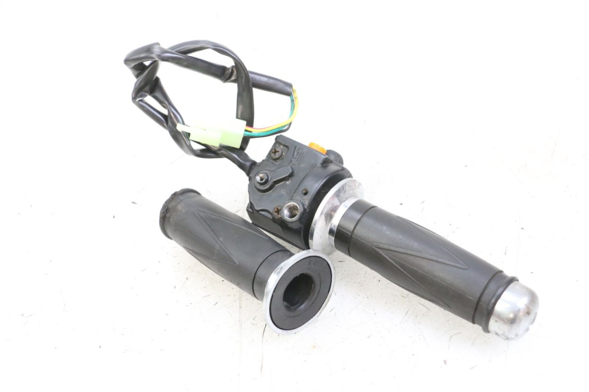 photo de CONMUTADOR DERECHA EUROCKA RETRO 50 (2007 - 2014) - Zoom estado de uso