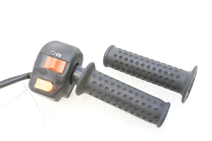 photo de INTERRUPTOR DERECHO JM MOTORS EVOLIS 4T 50 (2018 - 2022) - Zoom estado de uso
